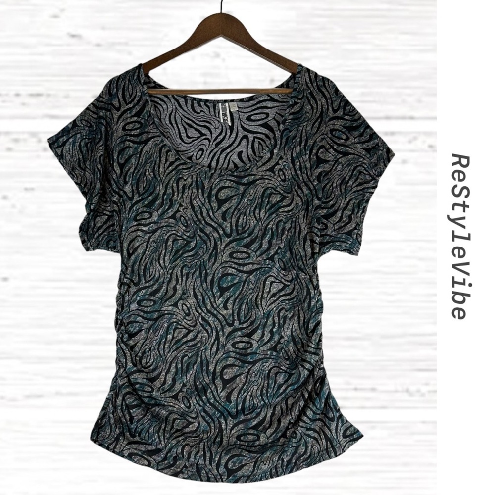 BKE Women’s Size L Top Shirt Tee Burnout Zebra Print Scoop Neck Stretch